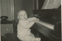 starting-early-on-the-piano